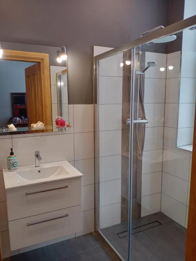 ילנייה גורה Sunny Bear Bed & Breakfast מראה חיצוני תמונה