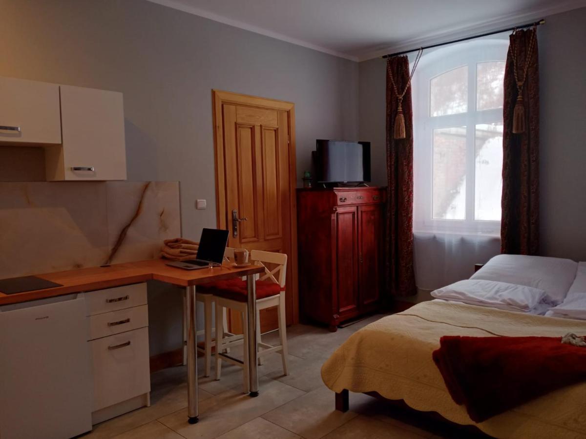 ילנייה גורה Sunny Bear Bed & Breakfast מראה חיצוני תמונה